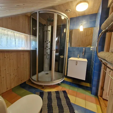 Piibelehe Garden Guesthouse & Caravan Park *