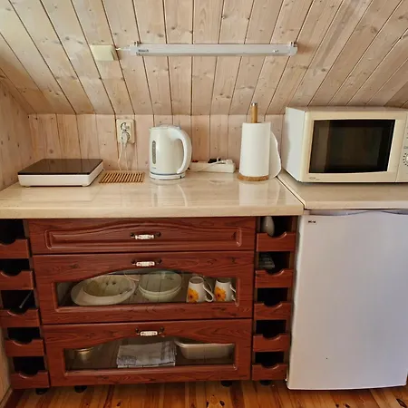 Piibelehe Garden Guesthouse & Caravan Park Kuressaare