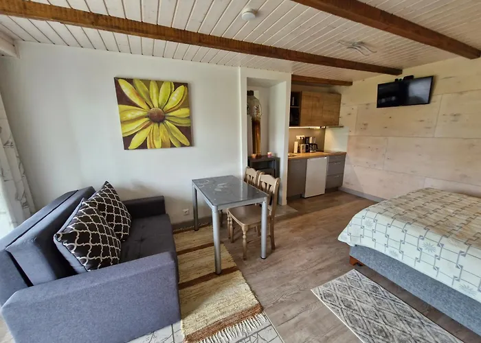 Piibelehe Guest Gostinjska kuća